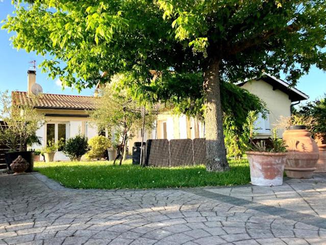 Vente Maison 7 pièces 180 m2 Langoiran