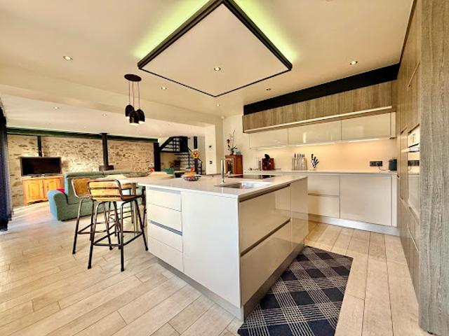 Vente Maison 7 pièces 180 m2 Le Châtelet en Brie