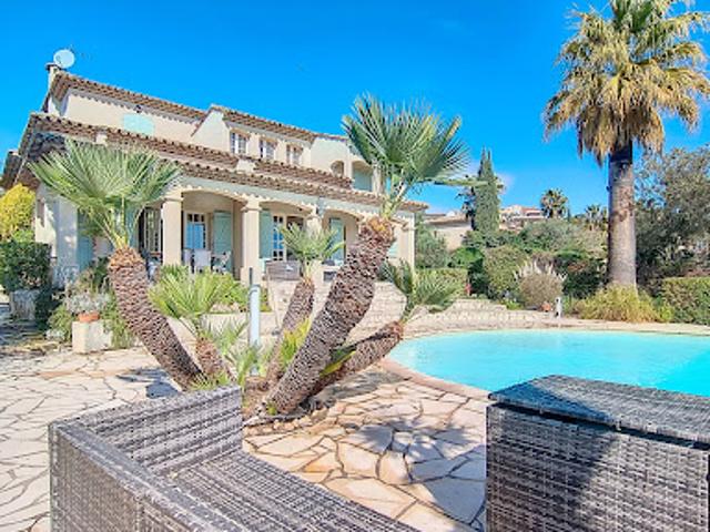 Vente Maison 7 pièces 180 m2 Saint aygulf