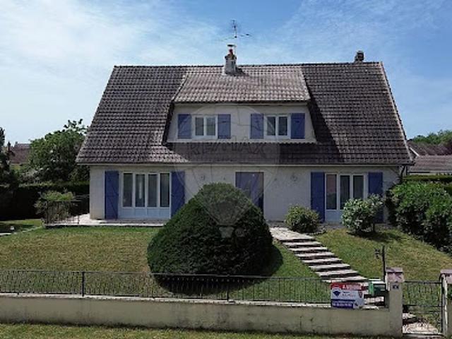 Vente Maison 7 pièces 180 m2 Saint Fargeau