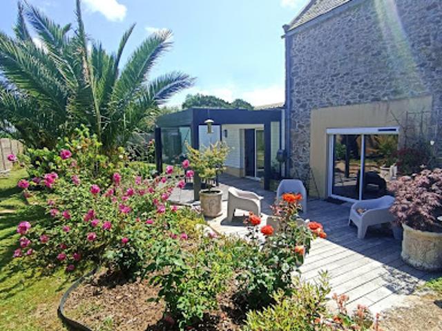 Vente Maison 7 pièces 180 m2 Saint Pol de Léon