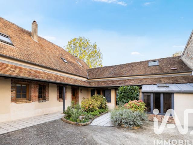 Vente Maison 7 pièces 181 m2 Montigny Lencoup