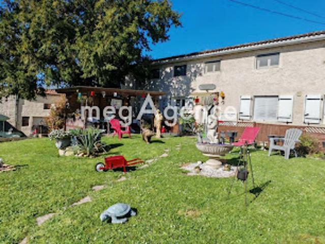 Vente Maison 7 pièces 181 m2 Saintes