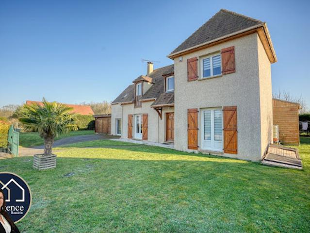 Vente Maison 7 pièces 182 m2 Houdan