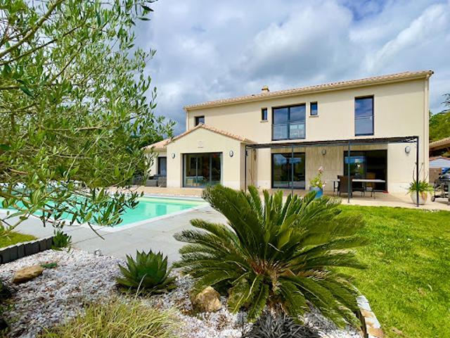 Vente Maison 7 pièces 182 m2 Le Cellier