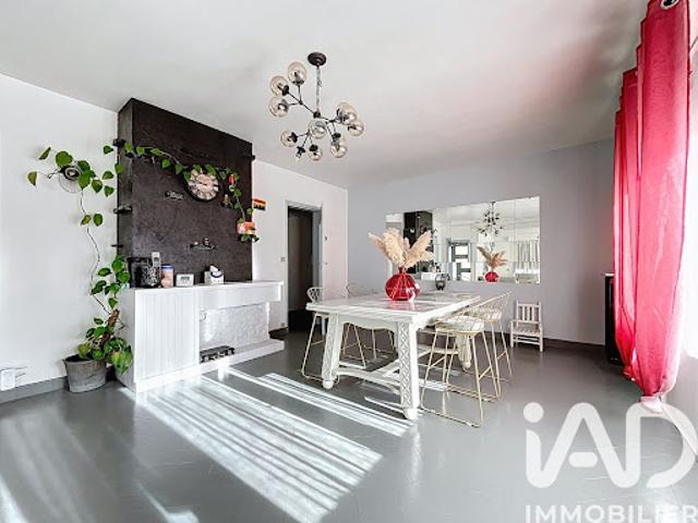 Vente Maison 7 pièces 182 m2 Saint Etienne du Rouvray