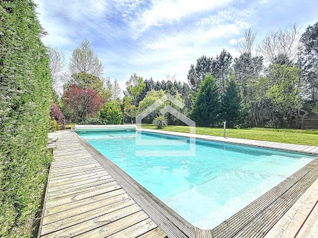 Vente Maison 7 pièces 183 m2 Arsac