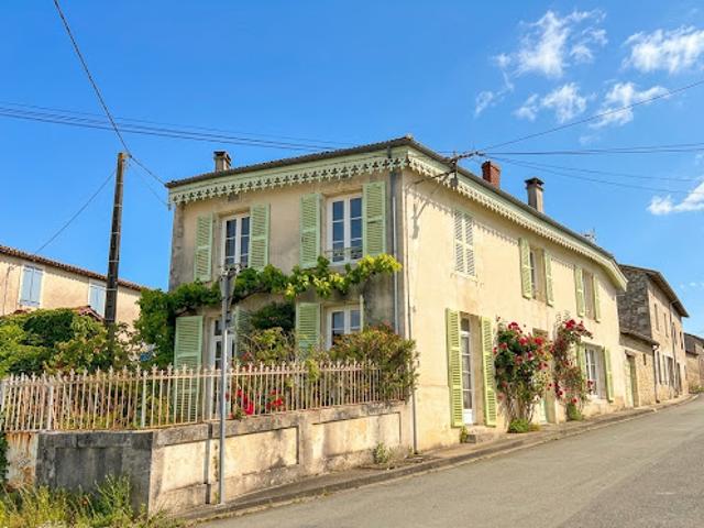 Vente Maison 7 pièces 183 m2 Fontaine Chalendray