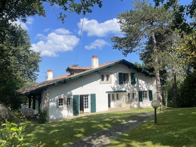 Vente Maison 7 pièces 183 m2 Saint Jean de Luz