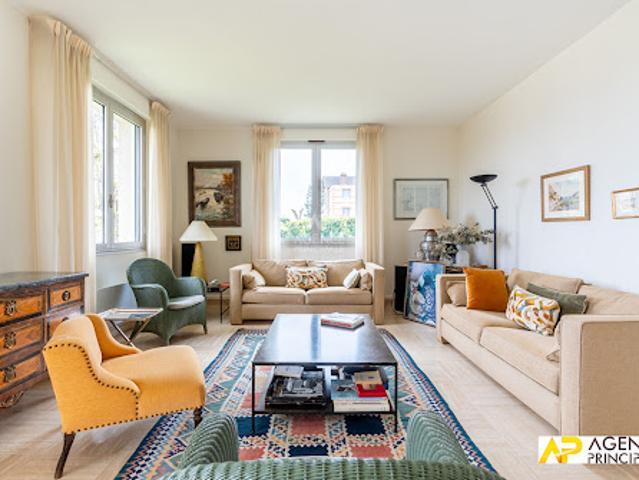 Vente Maison 7 pièces 183.21 m2 Le Mesnil le Roi