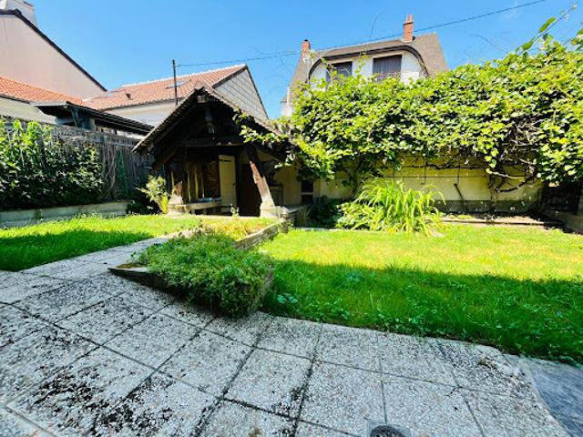 Vente Maison 7 pièces 194 m2 Montreuil