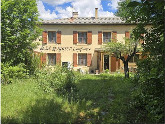 Vente Maison 7 pièces 194 m2 L'Argentière la Bessée