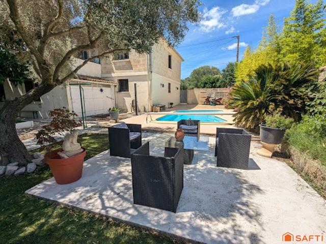 Vente Maison 7 pièces 194 m2 Uchaud