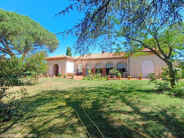 Vente Maison 7 pièces 194 m2 Villeneuve Tolosane