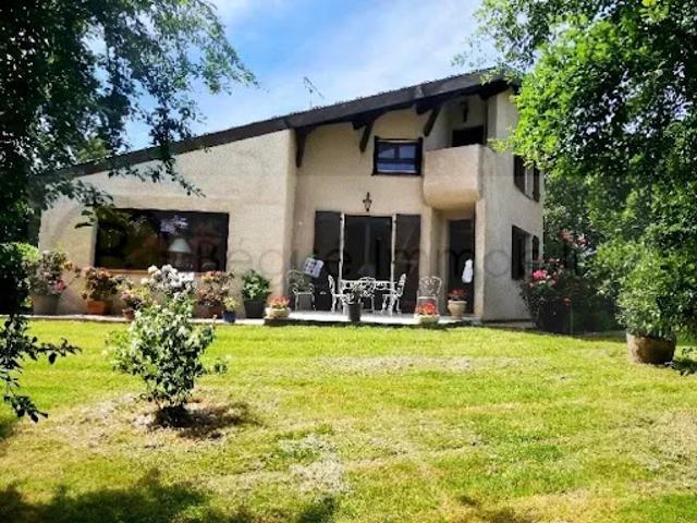 Vente Maison 7 pièces 195 m2 Cadours