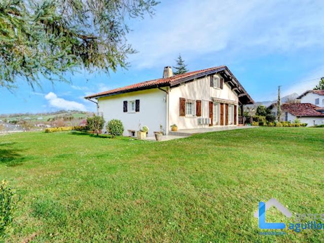 Vente Maison 7 pièces 195 m2 Urrugne