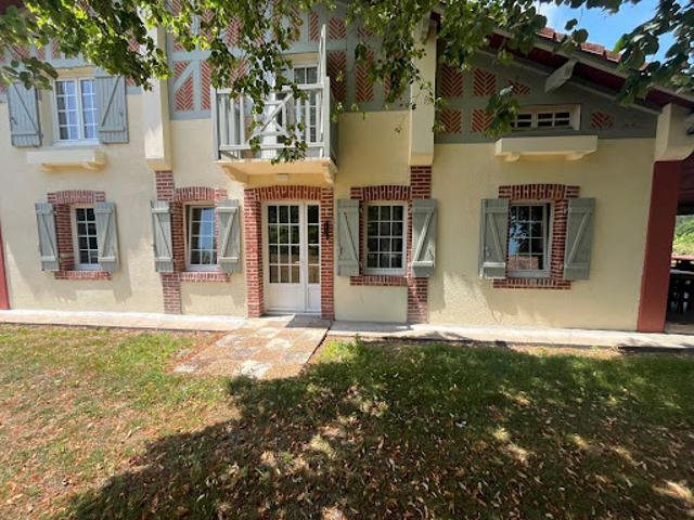Vente Maison 7 pièces 196 m2 Leon