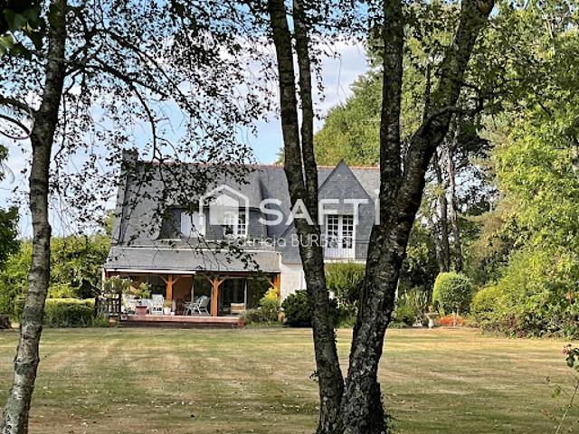 Vente Maison 7 pièces 196 m2 Questembert