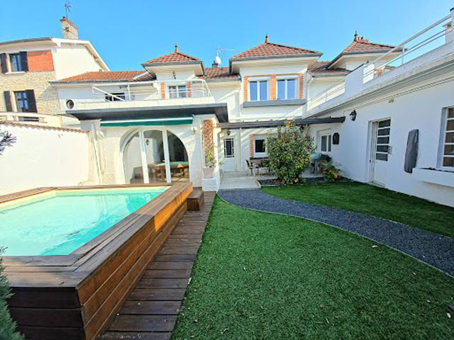 Vente Maison 7 pièces 198 m2 Bourgoin Jallieu