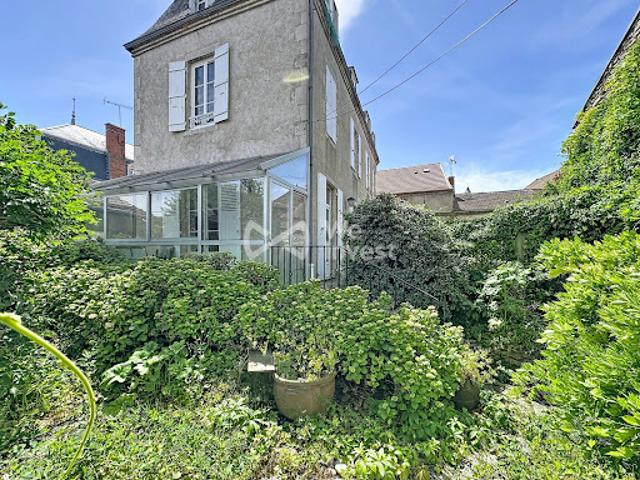 Vente Maison 7 pièces 198 m2 Gannat