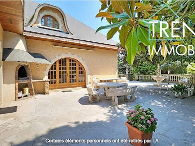 Vente Maison 7 pièces 199 m2 Les Abrets