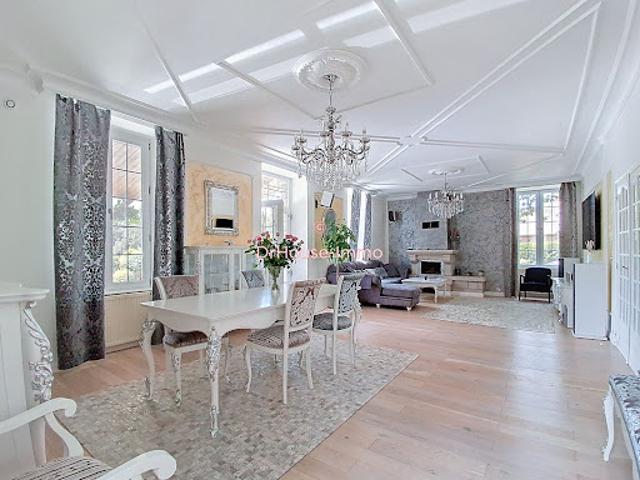 Vente Maison 7 pièces 199 m2 Saint Hilaire du Harcouët