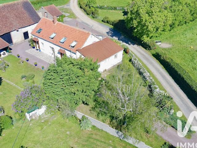 Vente Maison 7 pièces 199 m2 Verneix