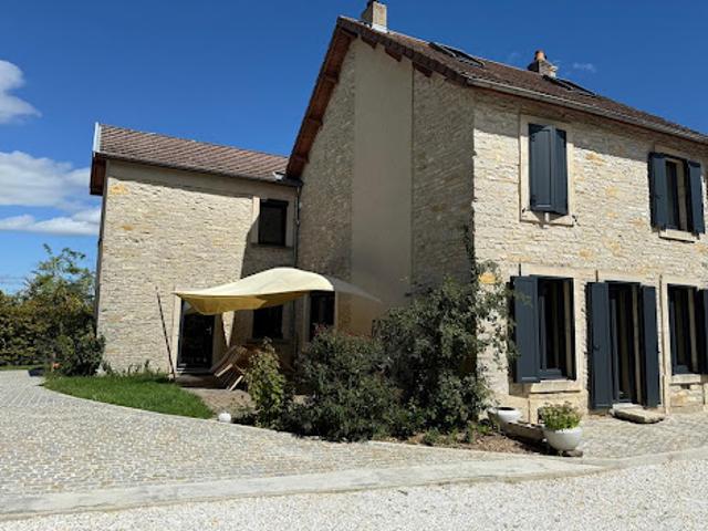 Vente Maison 7 pièces 190 m2 Corcelles les Monts