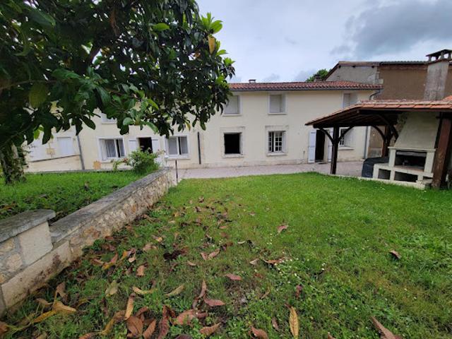 Vente Maison 7 pièces 190 m2 Saint Aulaye