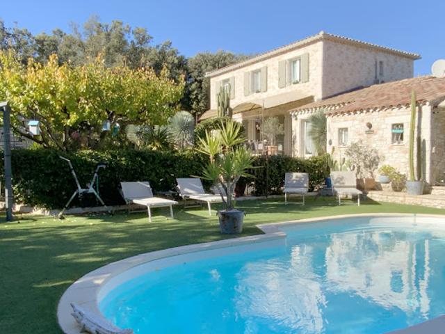 Vente Maison 7 pièces 190 m2 Uzès