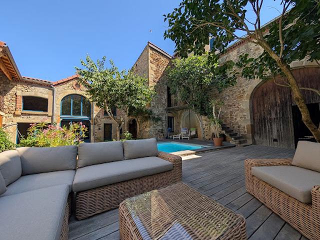 Vente Maison 7 pièces 190 m2 Vic le Comte