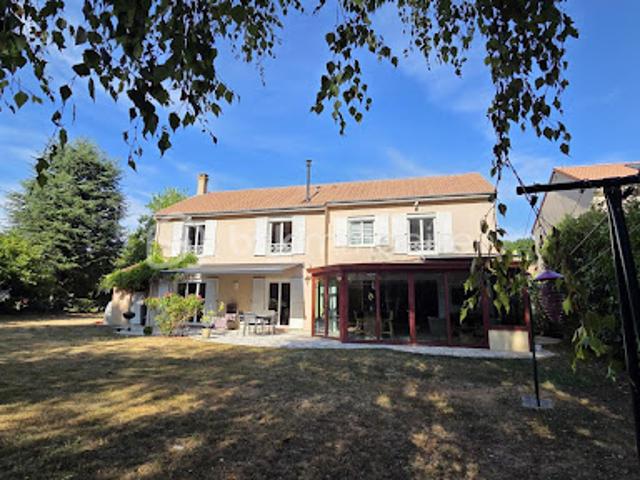 Vente Propriété 7 pièces 191 m2 Ozoir la ferriere