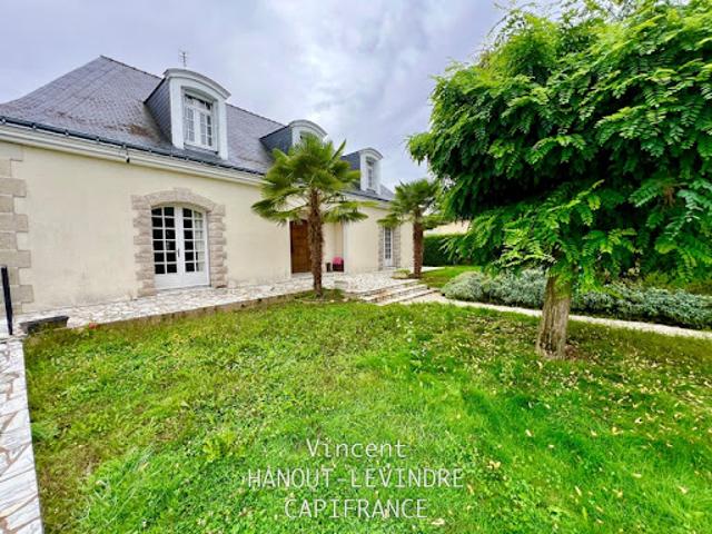 Vente Maison 7 pièces 191 m2 Châteauneuf sur Sarthe