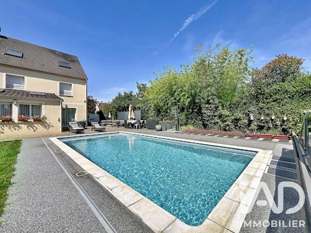 Vente Maison 7 pièces 191 m2 Villeneuve Saint Denis