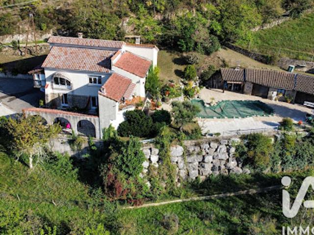 Vente Maison 8 pièces 192 m2 Aubenas