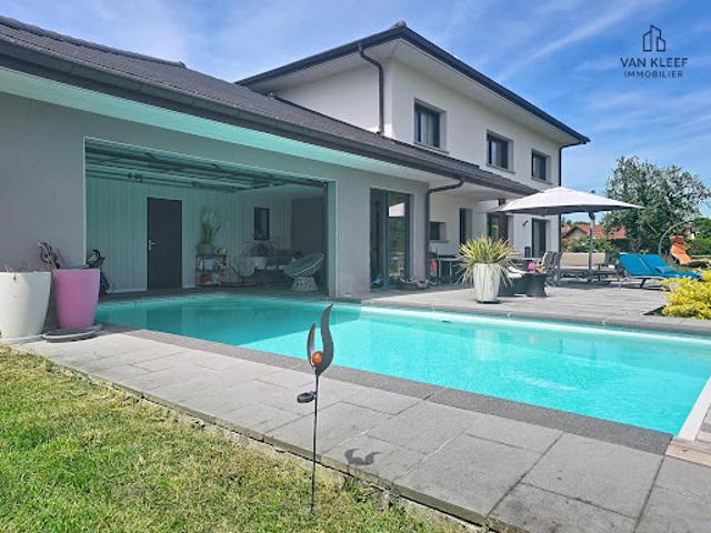Vente Maison 7 pièces 192 m2 Saint Genis Pouilly