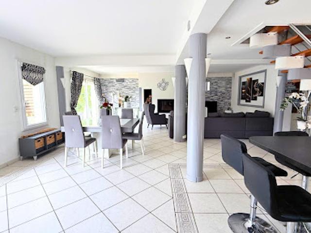 Vente Maison 7 pièces 192 m2 Wissous