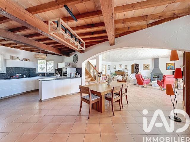 Vente Maison 7 pièces 193 m2 Besse sur Issole