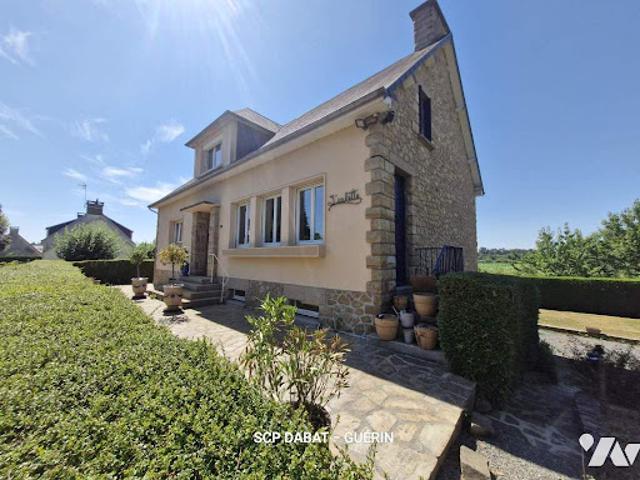 Vente Maison 7 pièces 193 m2 Saint Hilaire du Harcouët