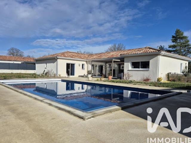 Vente Maison 7 pièces 204 m2 Castres