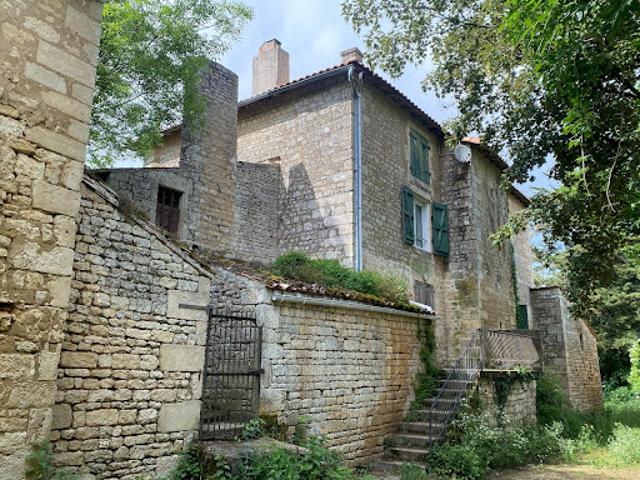 Vente Maison 7 pièces 204 m2 Saint Gelais