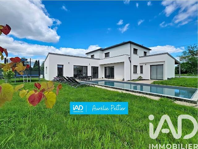 Vente Maison 7 pièces 205 m2 Bourgbarré