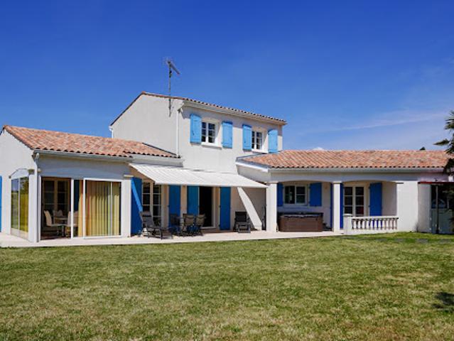 Vente Maison 7 pièces 205 m2 Saint Sulpice de Royan