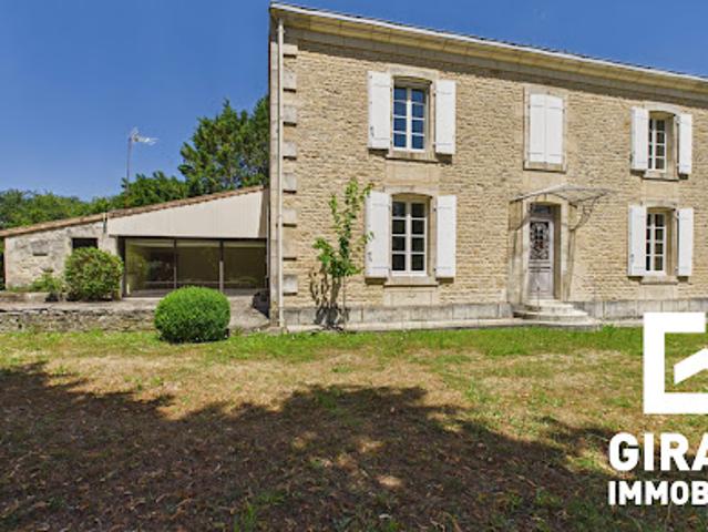 Vente Maison 7 pièces 206 m2 Coulon