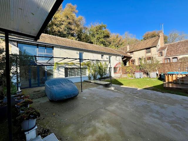Vente Maison 7 pièces 206 m2 Saint Pierre lès Nemours