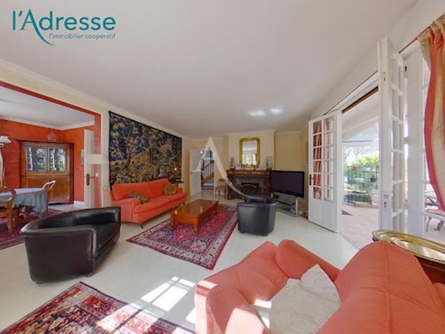 Vente Maison 7 pièces 207 m2 Champs sur Marne