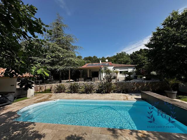 Vente Maison 7 pièces 207 m2 La Roquebrussanne