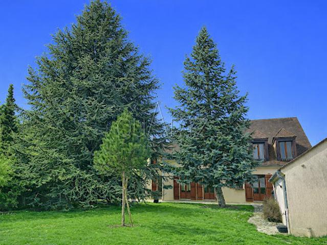 Vente Maison 7 pièces 208 m2 Nesles la Vallée