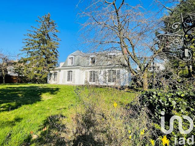 Vente Maison 7 pièces 208 m2 Chennevieres sur marne