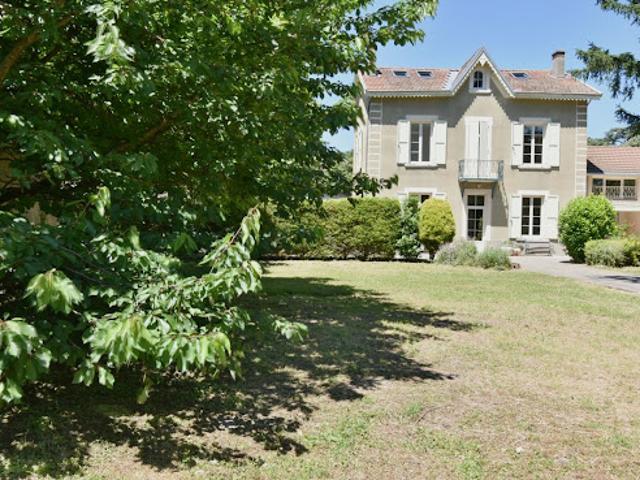 Vente Maison 7 pièces 200 m2 Miribel